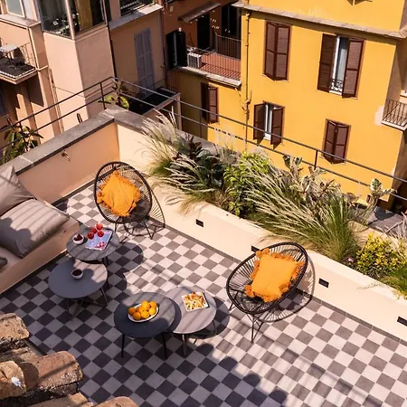 Appartement Romac - Condotti Penthouse In The Spanish Steps Area *